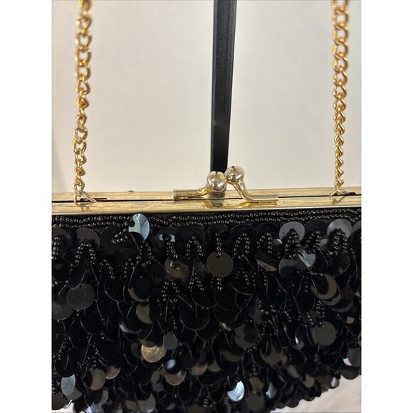 Black Sequin Evening Purse With Gold Chain Strap 7 X 6 Inches - Picture 5 of 15